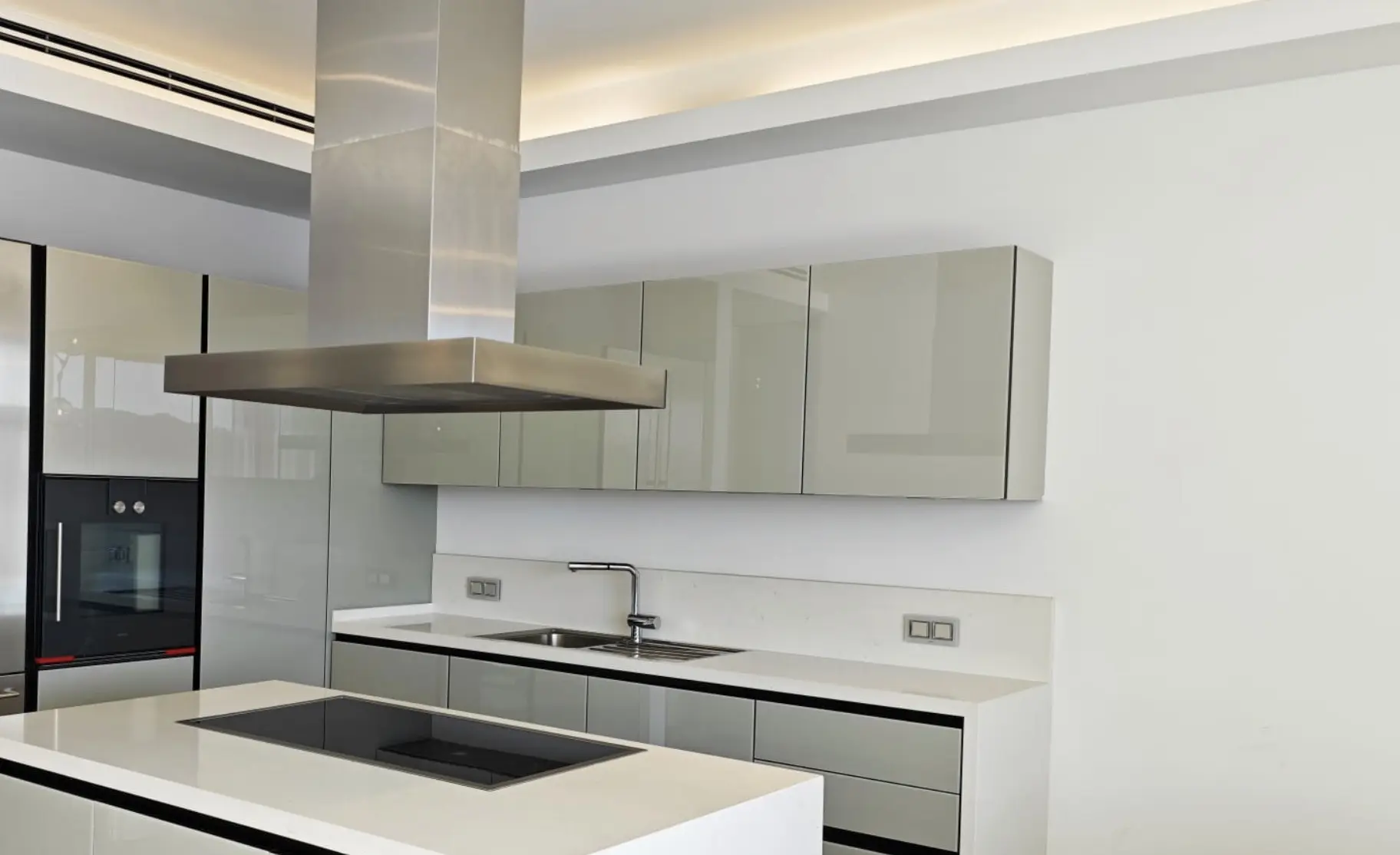 Fitted kitchen